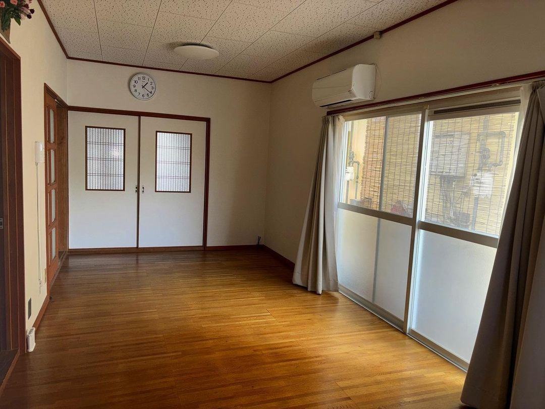4LDK Detached House for Sale in Yamatotakada, Nara - Thumbnail 2