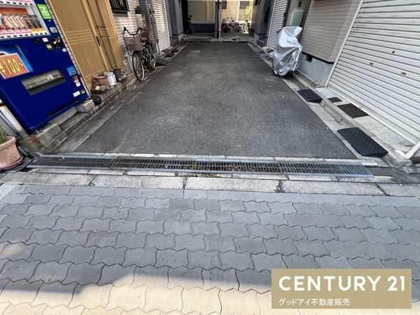 4LDK Family Home for Sale in Tsurumi Ward, Osaka - Thumbnail 3