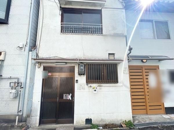 1945 Wooden House for Sale in Osaka's Higashinari Ward - Thumbnail 2