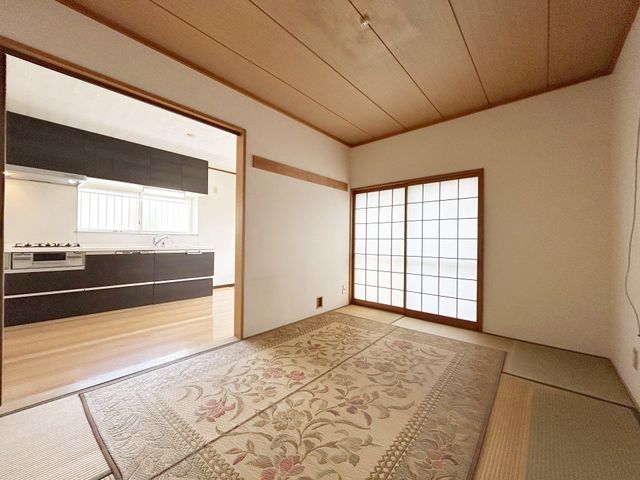 5DK Detached House for Sale in Fujiidera, Osaka - Near Hanishinori Station - Thumbnail 2