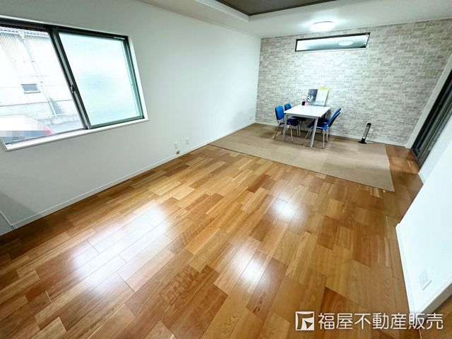 Modern 4LDK House for Sale in Higashiōsaka, Osaka - Thumbnail 4