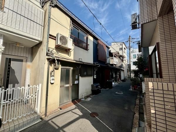 3SLDK House for Sale in Osaka Nishinari, 3 Min Walk to Station - Thumbnail 3