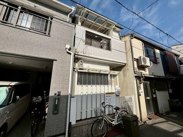 3SLDK House for Sale in Osaka Nishinari, 3 Min Walk to Station - Thumbnail 2