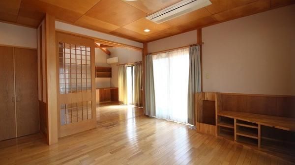 4SLDK Corner Lot House for Sale in Hyuga City, Miyazaki - Thumbnail 3