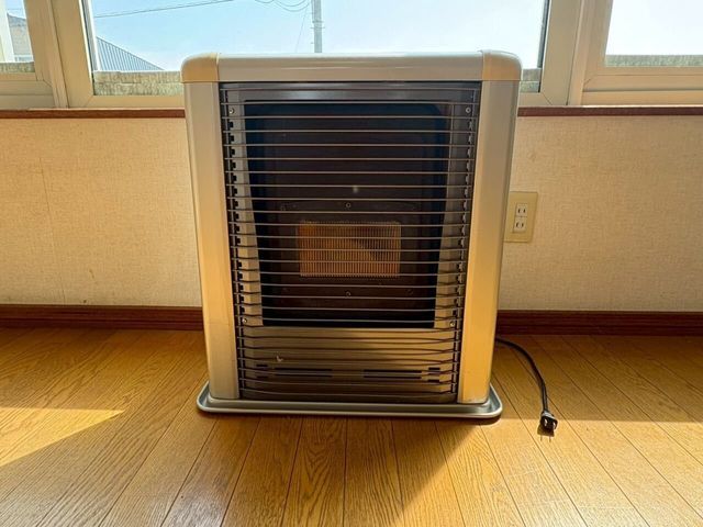 2LDK Single-Story House on Large Corner Lot in Shintoku, Hokkaido - Thumbnail 3