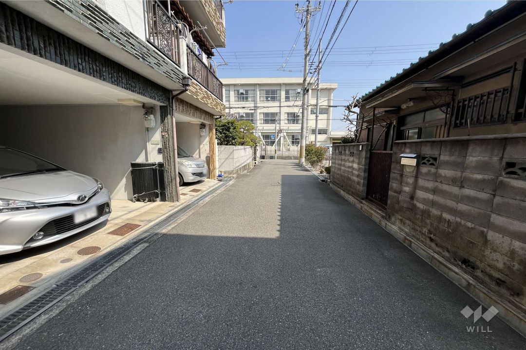 3LDK House for Sale in Toyonaka, Osaka - 93.3 sqm - Thumbnail 2