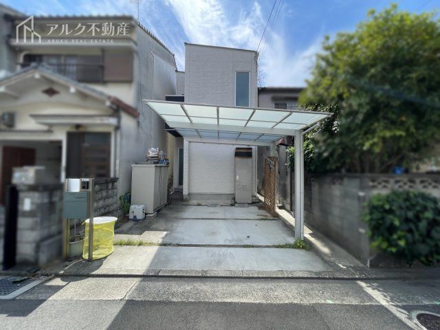 Modern 3LDK House in Amagasaki with Solar Power and Carport - Thumbnail 4