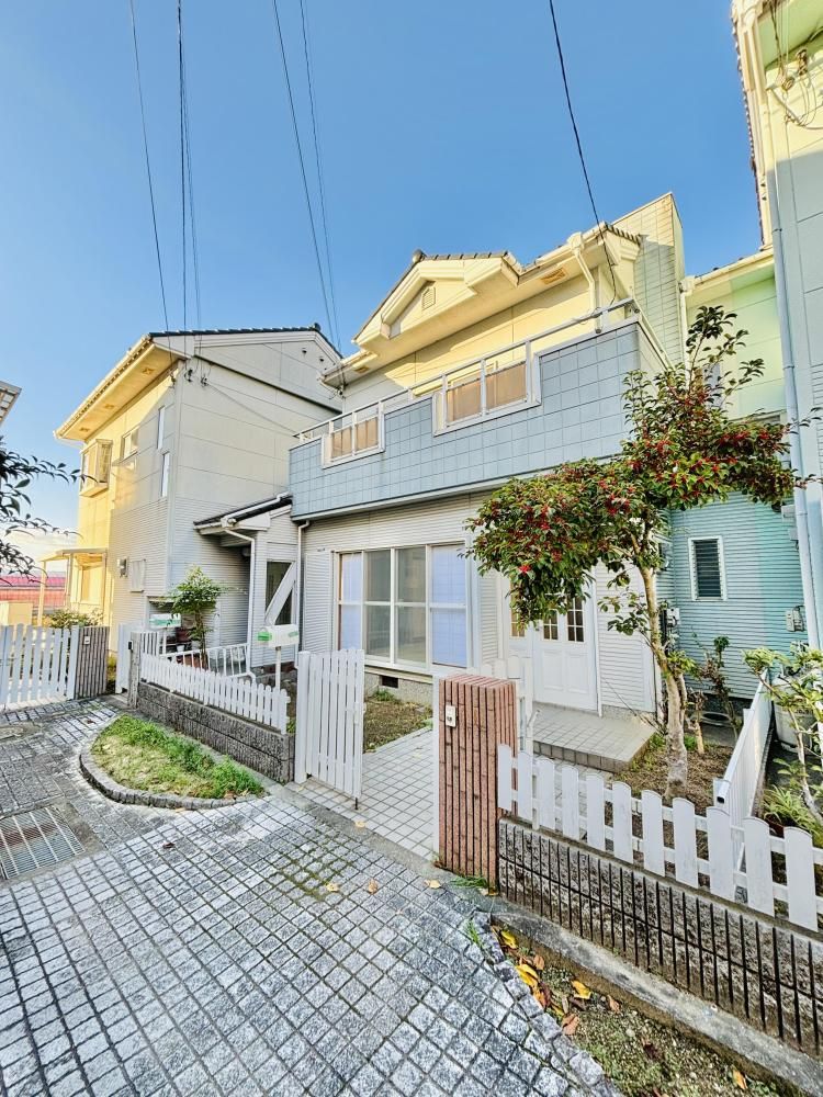 3DK House for Sale in Wakayama City with Garden - Thumbnail 2