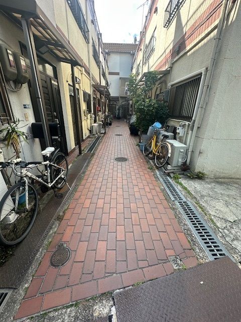 3LDK Terrace House for Sale near Kadoma-shi Station, Osaka - Thumbnail 2
