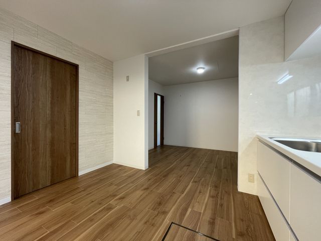 4LDK Detached House for Sale in Fushimi-ku, Kyoto - Thumbnail 3