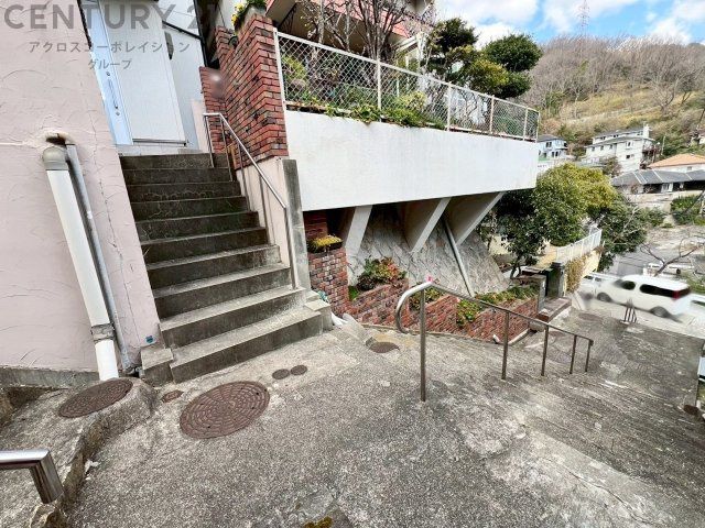 Renovated 3LDK House near Okamoto Station, Kobe - Thumbnail 4