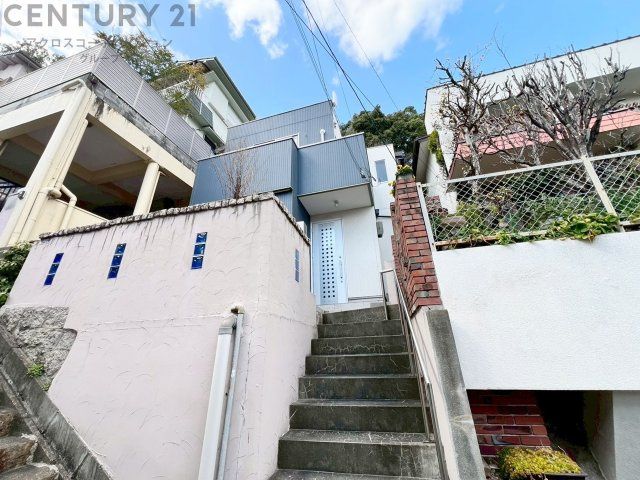 Renovated 3LDK House near Okamoto Station, Kobe - Thumbnail 3