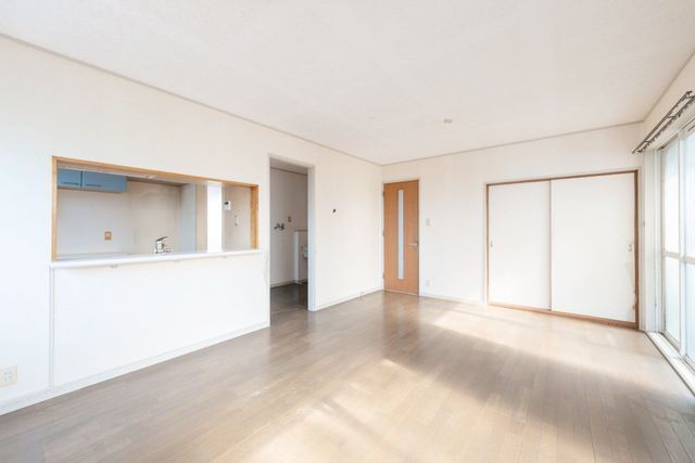 4LDK Wooden House for Sale in Kobe's Seishin Area - Thumbnail 4