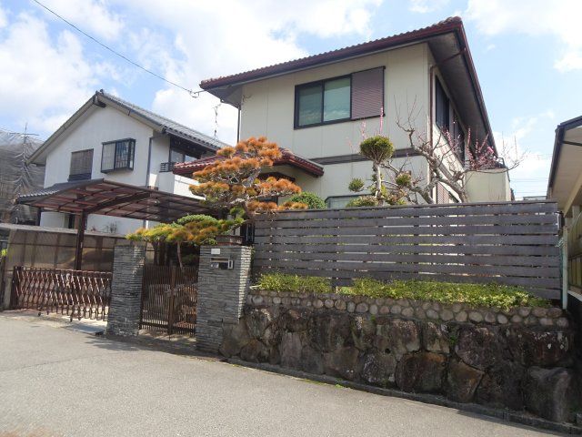 川西市大和東2丁目中古戸建て5LDK 2,150万円 - Thumbnail 2