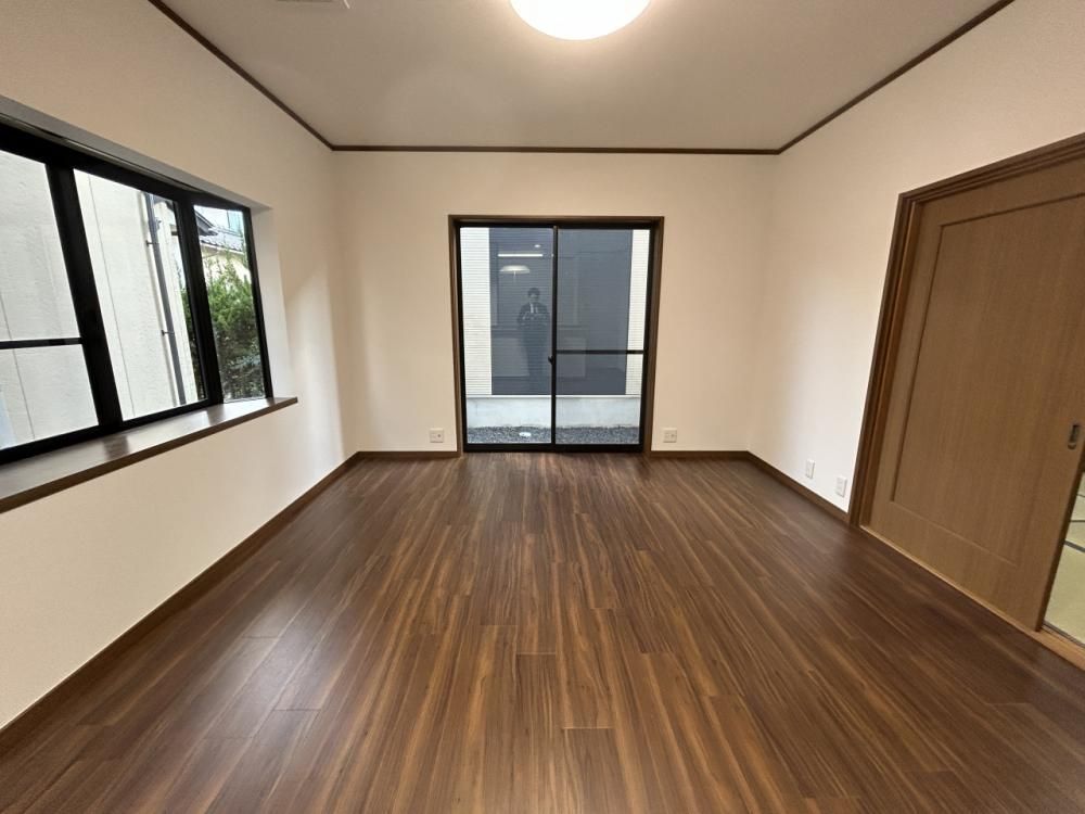Renovated 5LDK House with 4 Car Parking in Tsuruga, Fukui - Thumbnail 3