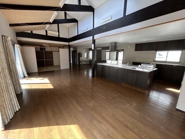 2LDK Single-Story House for Sale in Nishiwaki, Hyogo - 144 sqm - Thumbnail 4