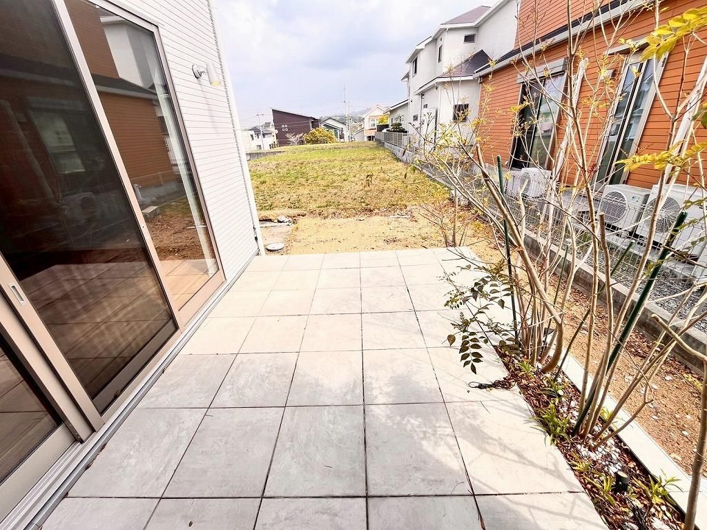 3LDK Detached House for Sale in Kumatori, Osaka - Spacious Family Home - Thumbnail 2