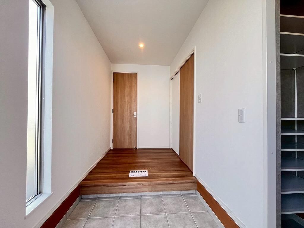 3LDK Detached House for Sale in Kumatori, Osaka - Spacious Family Home - Thumbnail 4