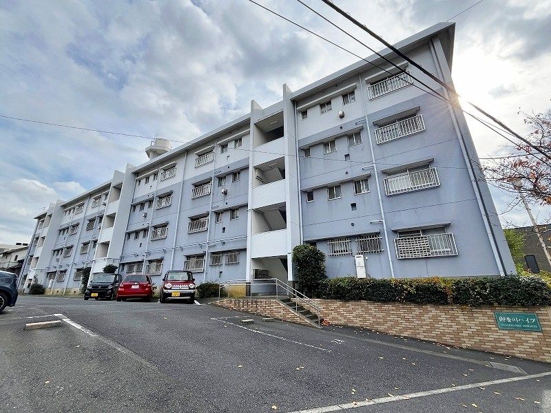 2LDK Apartment for Rent in Kokura Minami-ku, Kitakyushu - Thumbnail 2