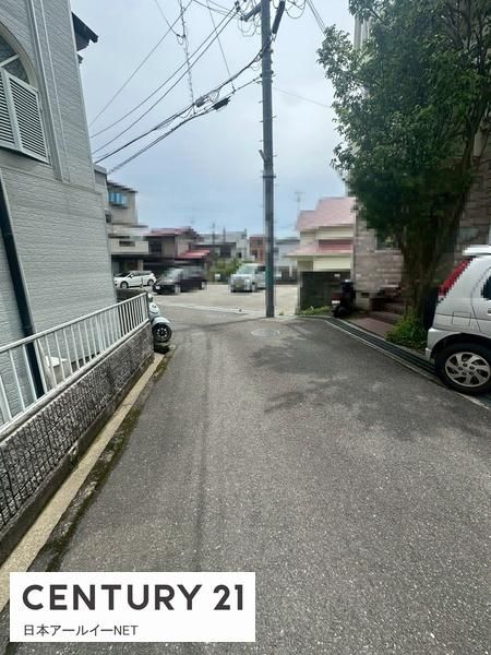 2LDK Wooden House for Sale in Takatsuki, Osaka - Thumbnail 4