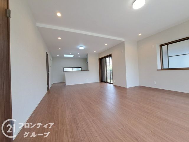 4SLDK Family Home in Kobe Nishi Ward | Renovated 1995 Build - Thumbnail 4