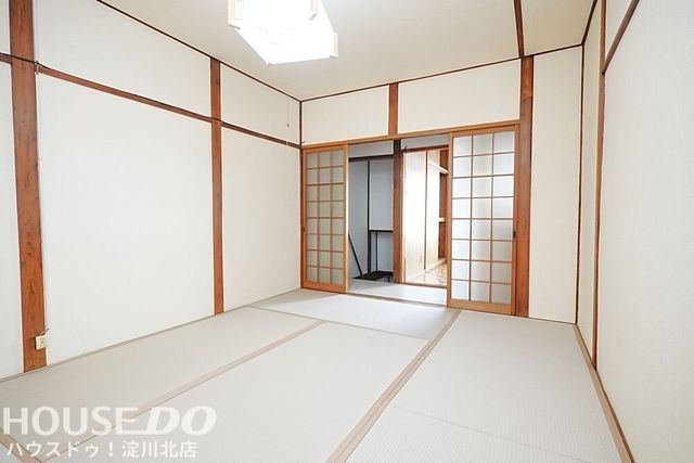 Renovated 3DK Terrace House Near Mitejima Station, Osaka - Thumbnail 2