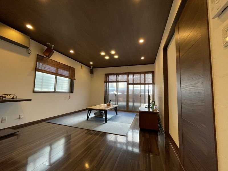 Renovated 3LDK House with Solar Panels in Higashiosaka, Osaka - Thumbnail 3