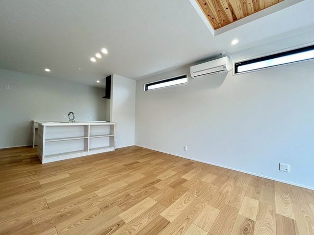 AZUTOWN牟礼III 4LDK Single-Story House for Sale in Hofu - Thumbnail 3