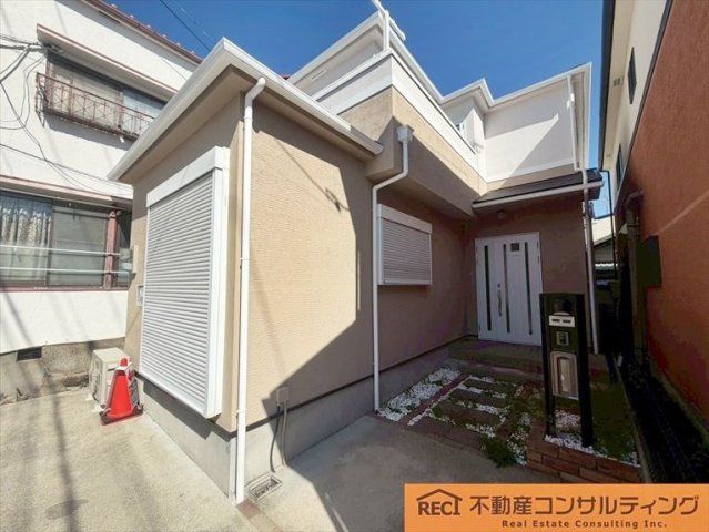 Renovated 4LDK House Near Oji Koen Station, Kobe - Thumbnail 2