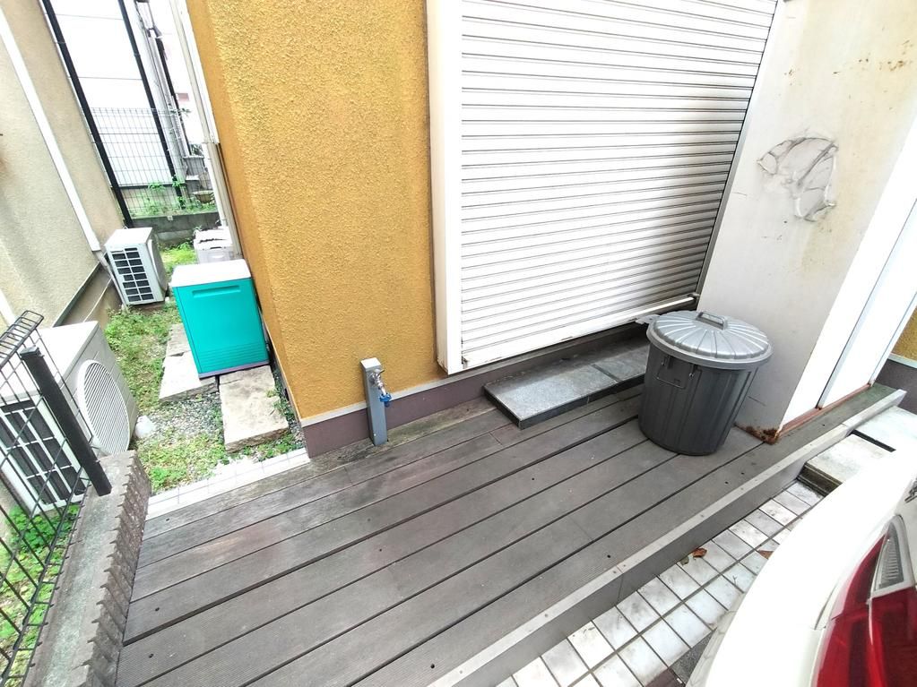4LDK Detached House for Sale in Kashiwara, Osaka | 12 Min Walk to Station - Thumbnail 2