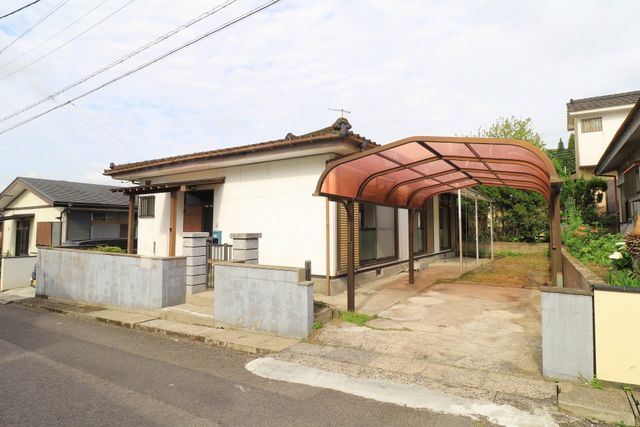 Renovated Single-Story 4DK House in Hioki City, Kagoshima - Thumbnail 2