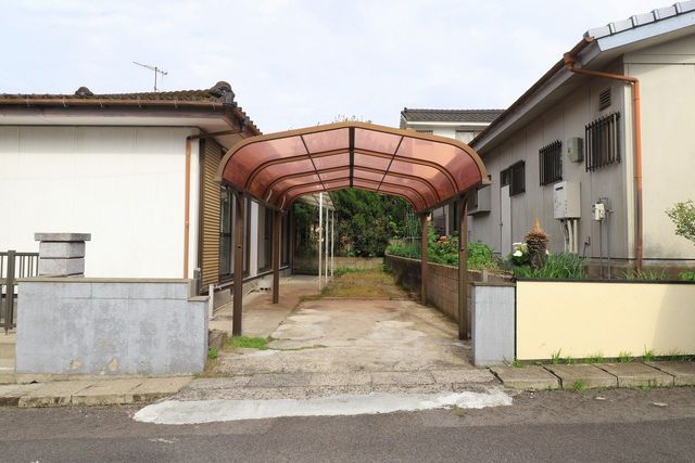 Renovated Single-Story 4DK House in Hioki City, Kagoshima - Thumbnail 3