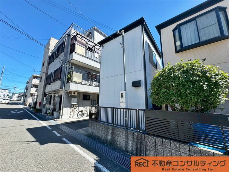 2DK Wooden House for Sale in Kobe Nada Ward, Near Oishi Station - Thumbnail 2