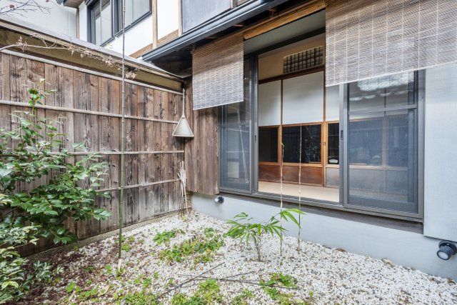 Renovated Kyoto Machiya-Style House Near Kitano-Hakubaicho Station - Thumbnail 3