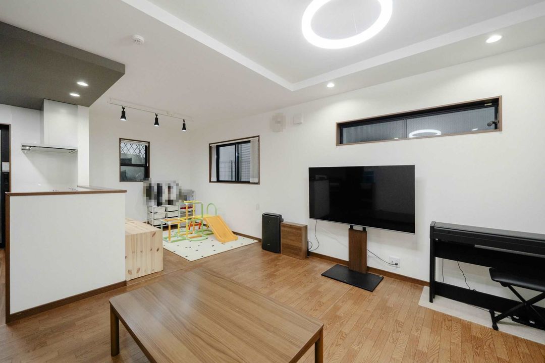 Modern 4LDK House in Hirakata, Osaka | 2021 Build - Thumbnail 2