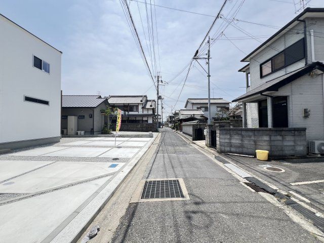 Modern 4LDK Corner House in Koryo-cho, Nara - Thumbnail 3