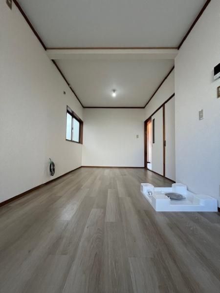 Renovated 4LDK House near Neyagawa-shi Station, Osaka - Thumbnail 3