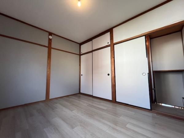 Renovated 4LDK House near Neyagawa-shi Station, Osaka - Thumbnail 2