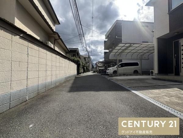 4LDK Detached House for Sale in Tsurumi Ward, Osaka - Thumbnail 3