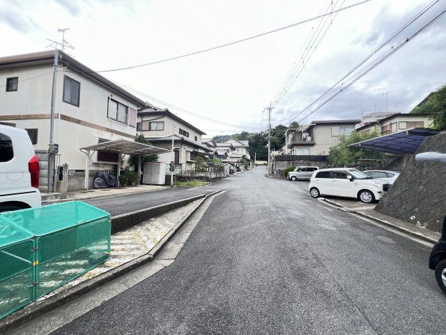 Renovated 4LDK House for Sale in Yamatokoriyama, Nara - Thumbnail 2