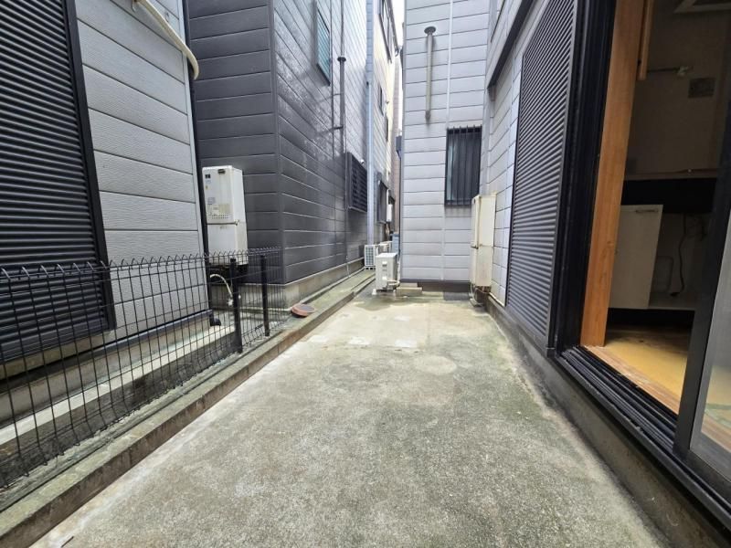 5LDK Steel-Framed House for Sale in Moriguchi, Osaka - Thumbnail 3