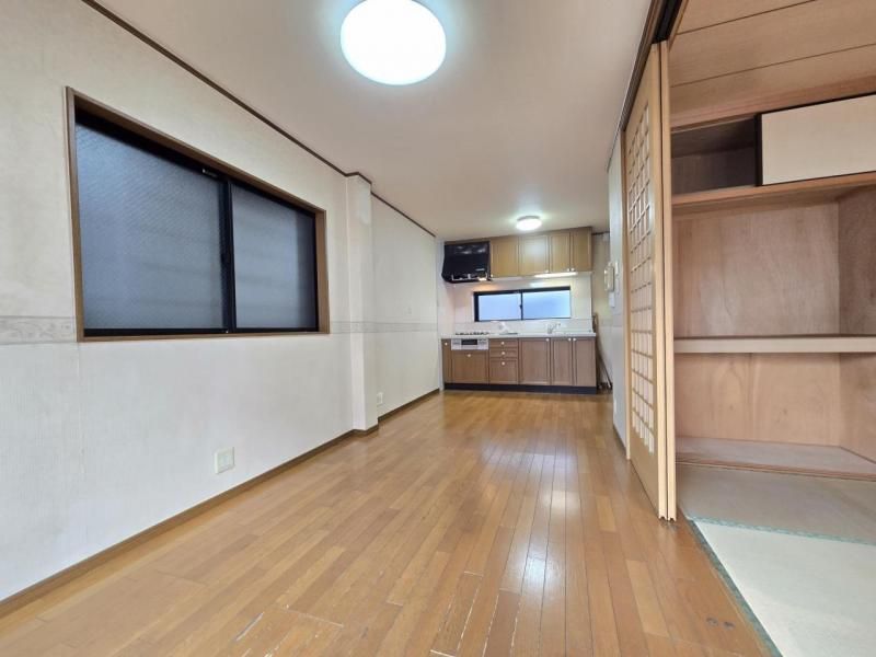 5LDK Steel-Framed House for Sale in Moriguchi, Osaka - Thumbnail 4