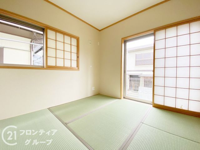 4LDK Detached House in Kobe Nishi Ward with Dual Balcony & Parking - Thumbnail 3