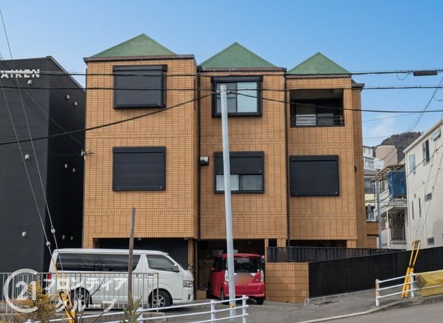 7LDK Steel-Framed House for Sale in Kobe Nagata Ward - Image 1
