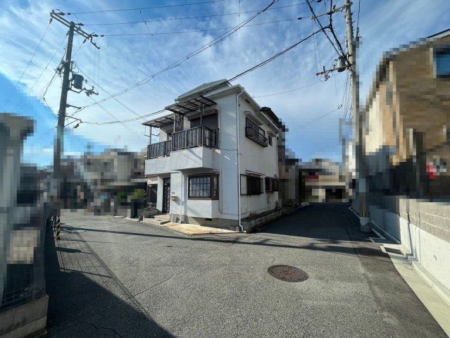 3SLDK Detached House for Sale in Takaishi, Osaka - Near Hagoromo Station - Thumbnail 2