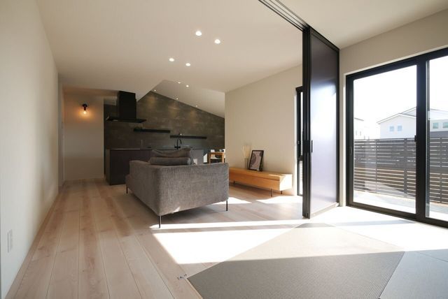 Modern 4LDK House with Courtyard in Uchinada, Ishikawa - Thumbnail 3