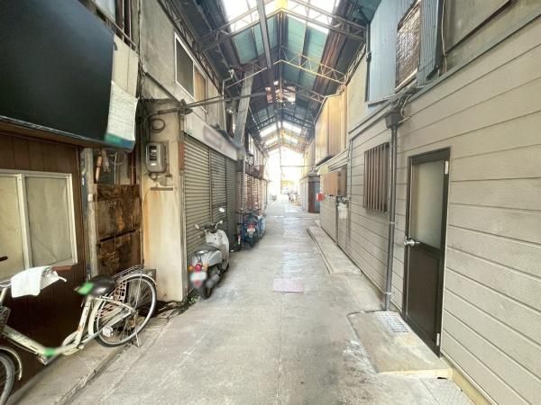 2DK House for Sale in Osaka's Hirano Ward Near Shinkami Station - Thumbnail 2