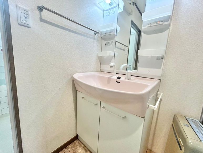 4LDK Detached House near Bishoen Station, Higashisumiyoshi, Osaka - Thumbnail 3