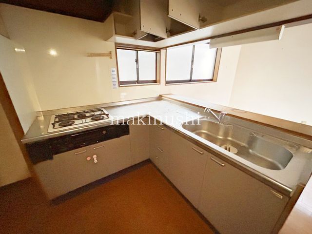 4LDK Detached House for Sale in Matsubara, Osaka - Thumbnail 4