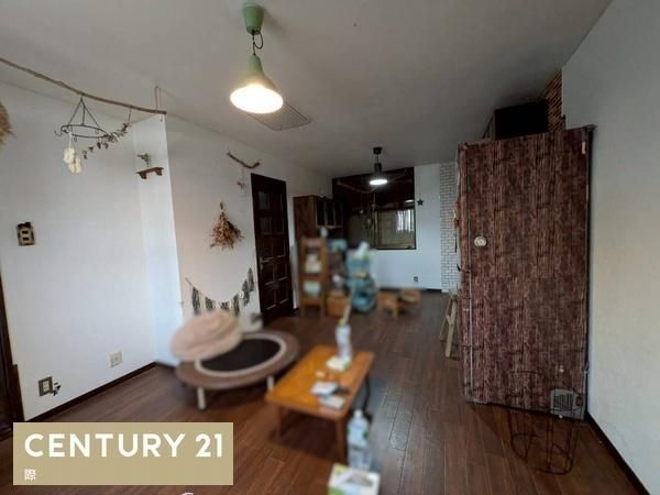 4DK House for Sale in Wakayama City Near Station - Thumbnail 2